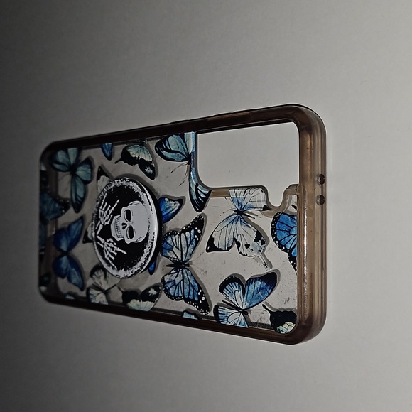 Samsung Galaxy S21 Butterfly phone case with skull popsocket - Picture 5 of 6